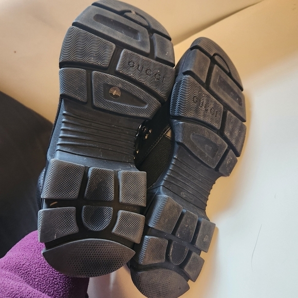 Gucci Flashtrek sneakers size 8 in EUC - Picture 9 of 11